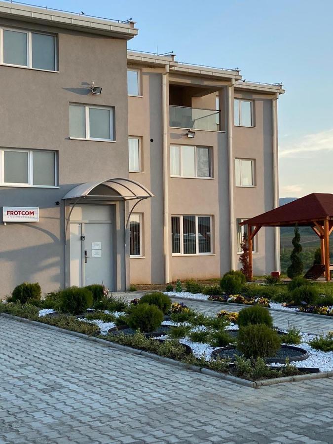 Kostovski Rooms-Near E75 To Greece Велес Экстерьер фото
